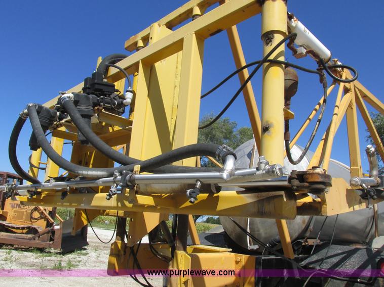 image for item L4051 1994 GMC TopKick applicator truck