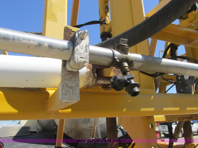 image for item L4051 1994 GMC TopKick applicator truck