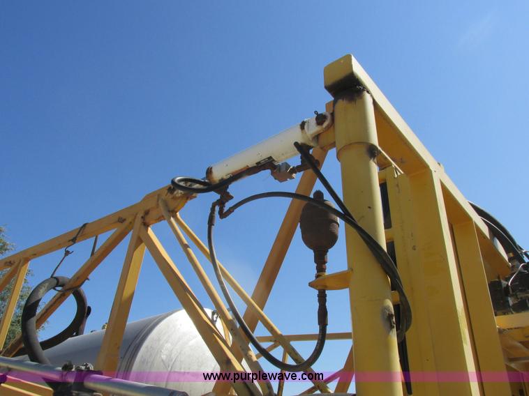 image for item L4051 1994 GMC TopKick applicator truck