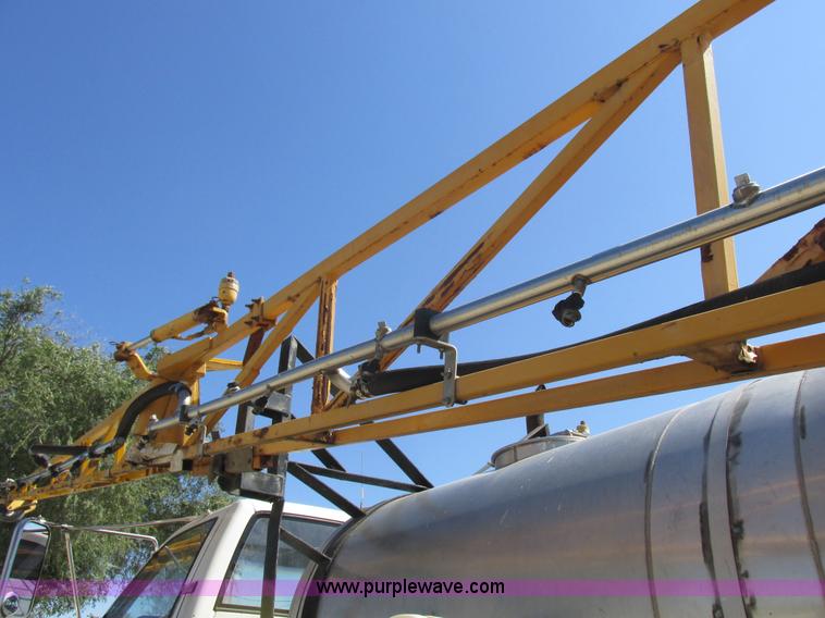 image for item L4051 1994 GMC TopKick applicator truck