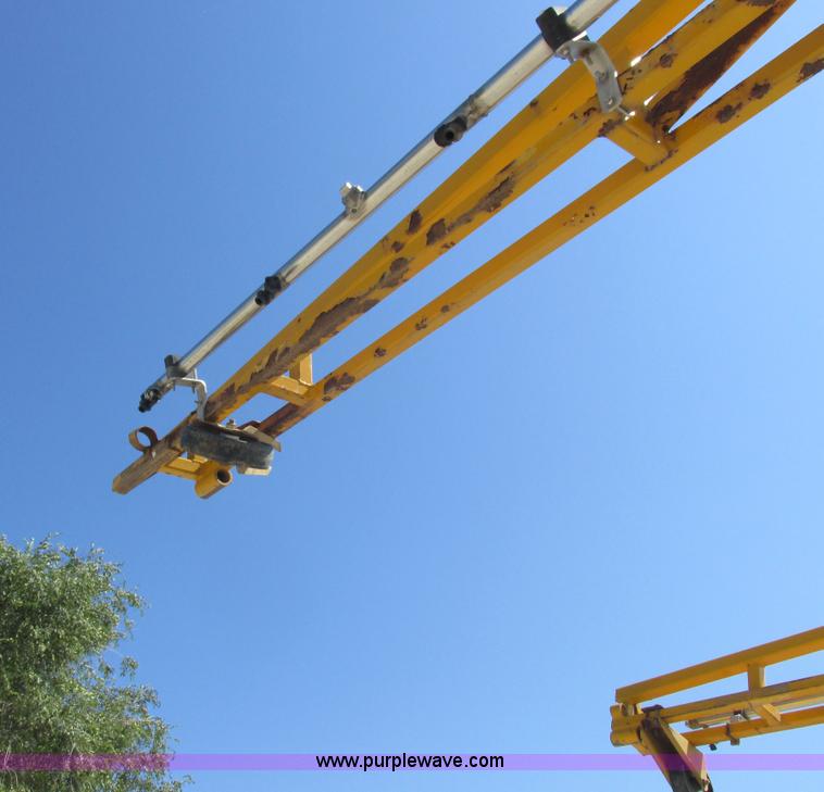 image for item L4051 1994 GMC TopKick applicator truck