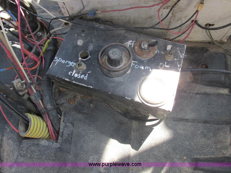 image for item L4051 1994 GMC TopKick applicator truck