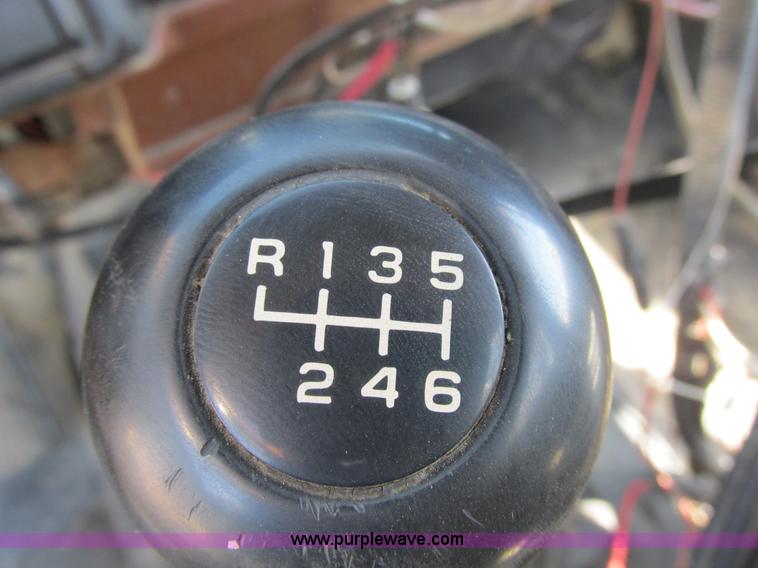 image for item L4051 1994 GMC TopKick applicator truck