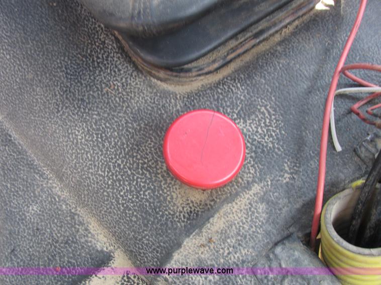 image for item L4051 1994 GMC TopKick applicator truck