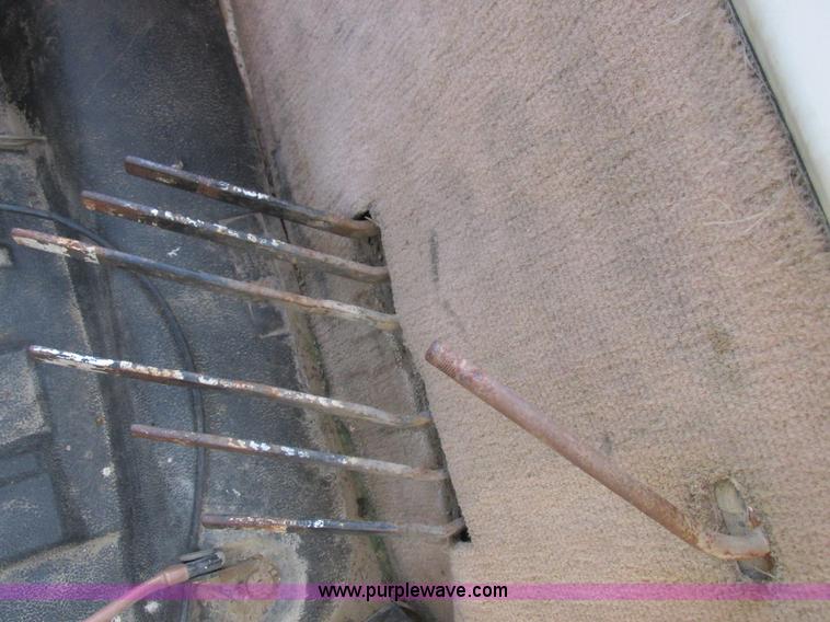 image for item L4051 1994 GMC TopKick applicator truck