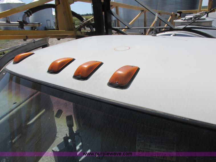 image for item L4051 1994 GMC TopKick applicator truck