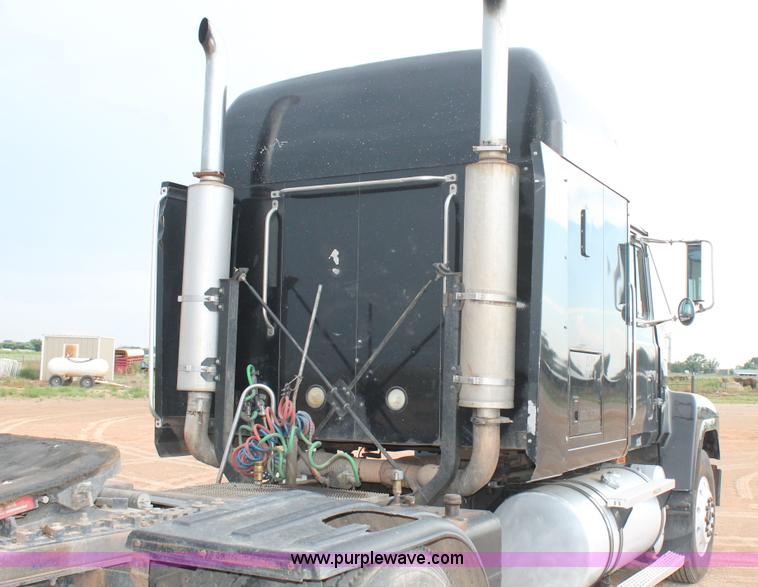 image for item L4369 1994 Mack CH613 semi truck