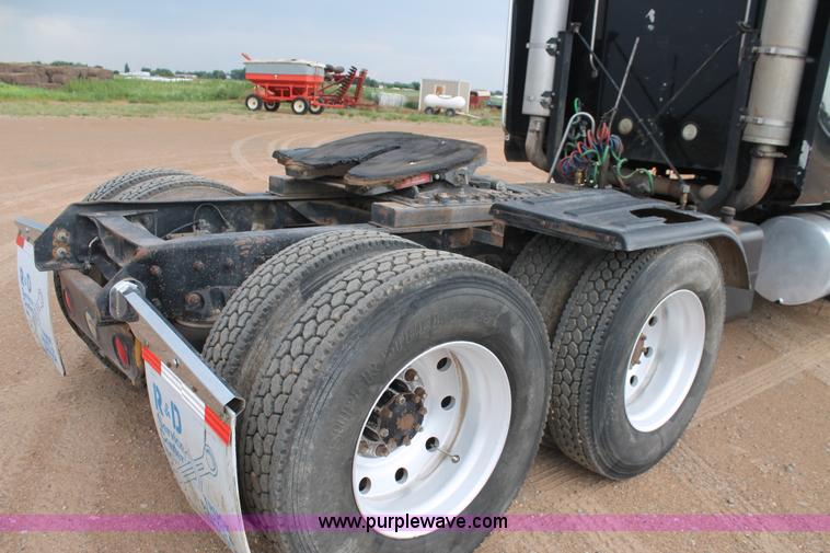 image for item L4369 1994 Mack CH613 semi truck