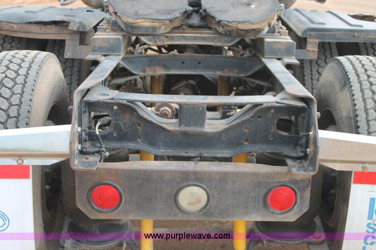 image for item L4369 1994 Mack CH613 semi truck