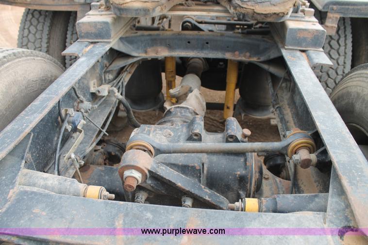 image for item L4369 1994 Mack CH613 semi truck