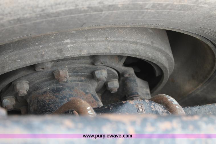 image for item L4369 1994 Mack CH613 semi truck