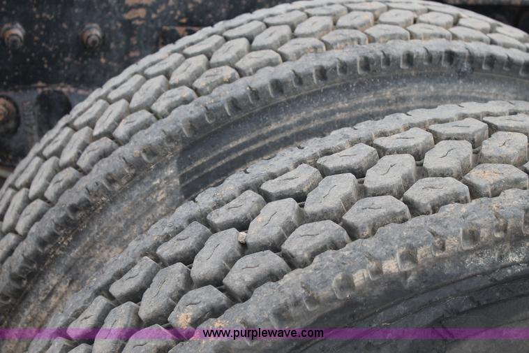 image for item L4369 1994 Mack CH613 semi truck