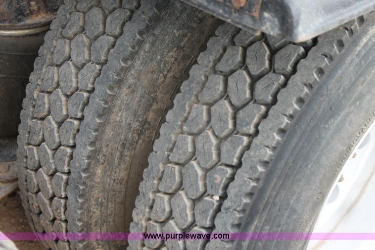 image for item L4369 1994 Mack CH613 semi truck