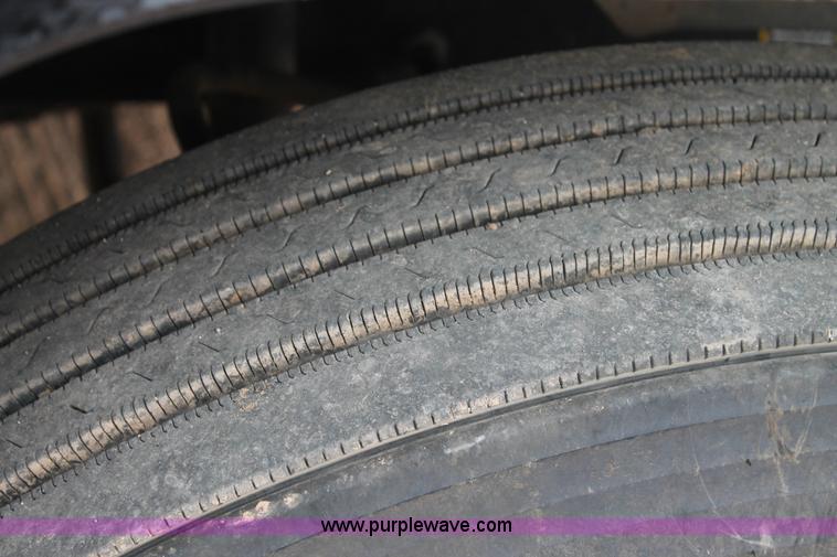 image for item L4369 1994 Mack CH613 semi truck