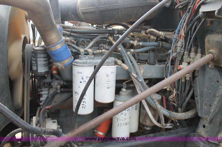 image for item L4369 1994 Mack CH613 semi truck