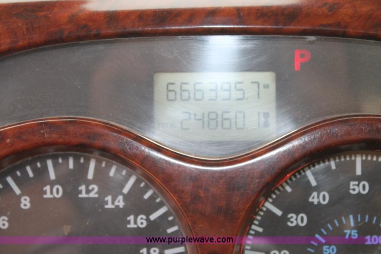 image for item L4371 2001 Mack CH613 semi truck