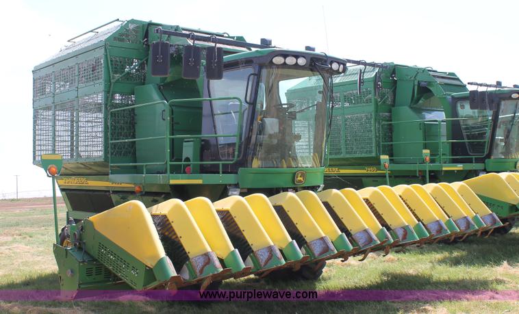 image for item L4415 2006 John Deere 7460 cotton stripper