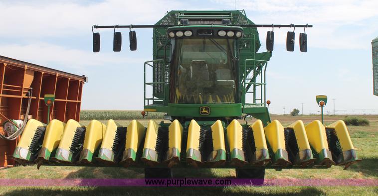 image for item L4415 2006 John Deere 7460 cotton stripper