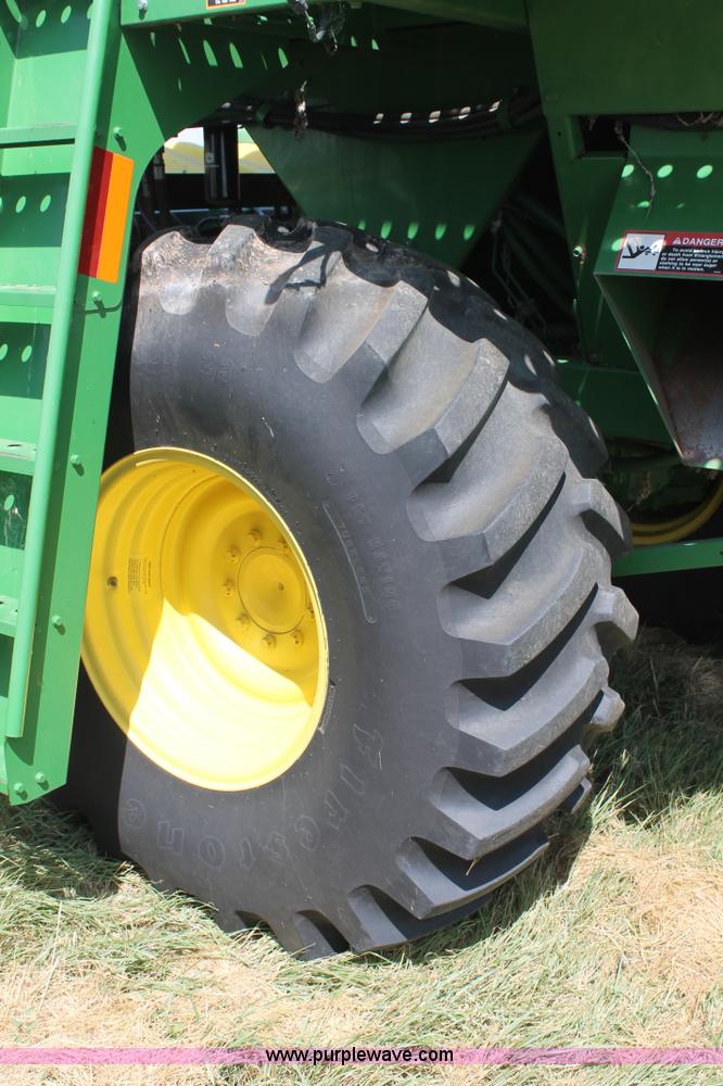 image for item L4415 2006 John Deere 7460 cotton stripper