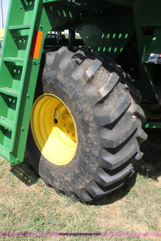 image for item L4416 2006 John Deere 7460 cotton stripper