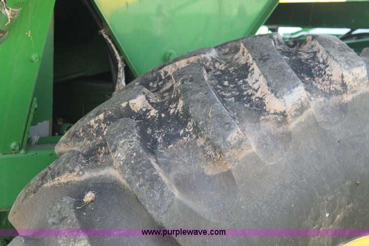 image for item L4416 2006 John Deere 7460 cotton stripper