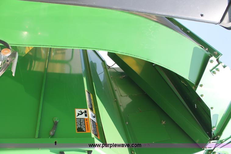 image for item L4416 2006 John Deere 7460 cotton stripper