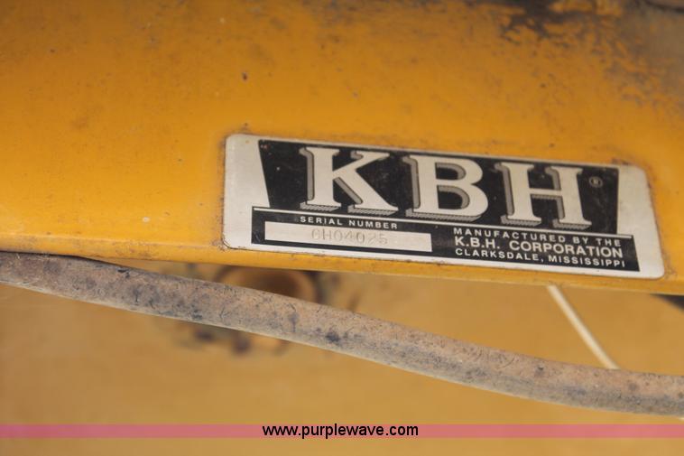 image for item L4420 KBH cotton module builder