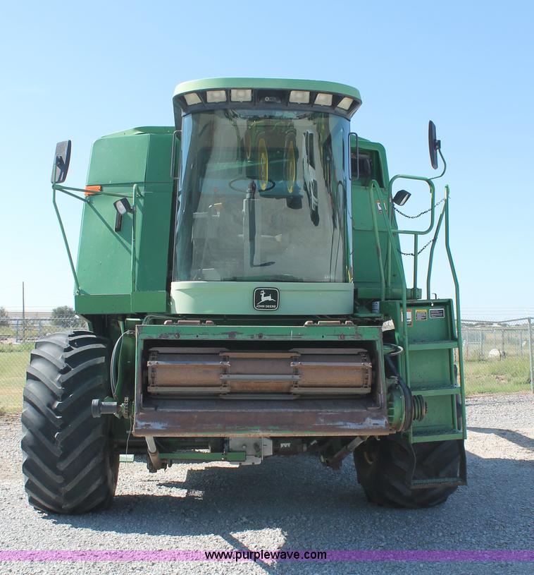 image for item L4424 1997 John Deere 9600 combine
