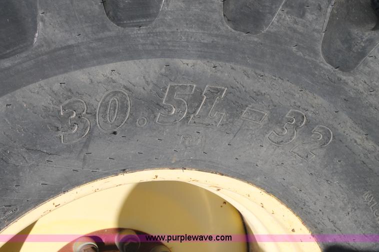 image for item L4424 1997 John Deere 9600 combine