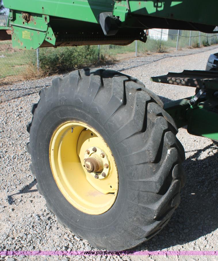 image for item L4424 1997 John Deere 9600 combine
