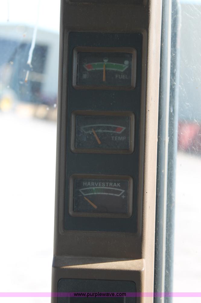 image for item L4424 1997 John Deere 9600 combine