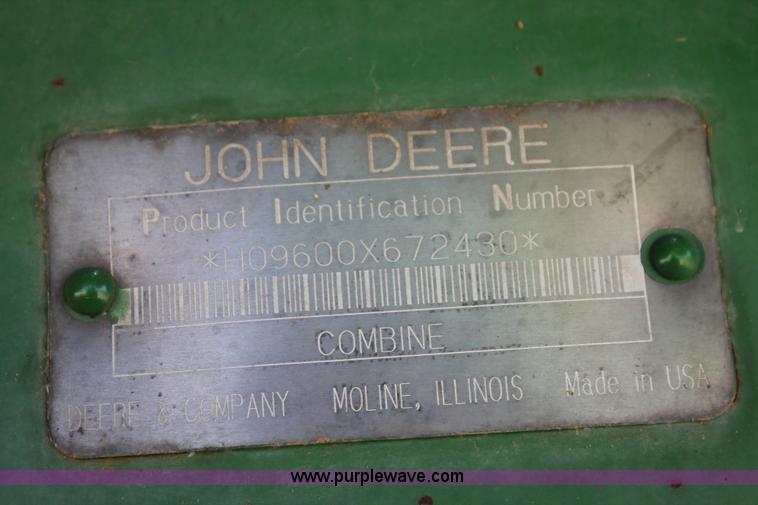 image for item L4424 1997 John Deere 9600 combine
