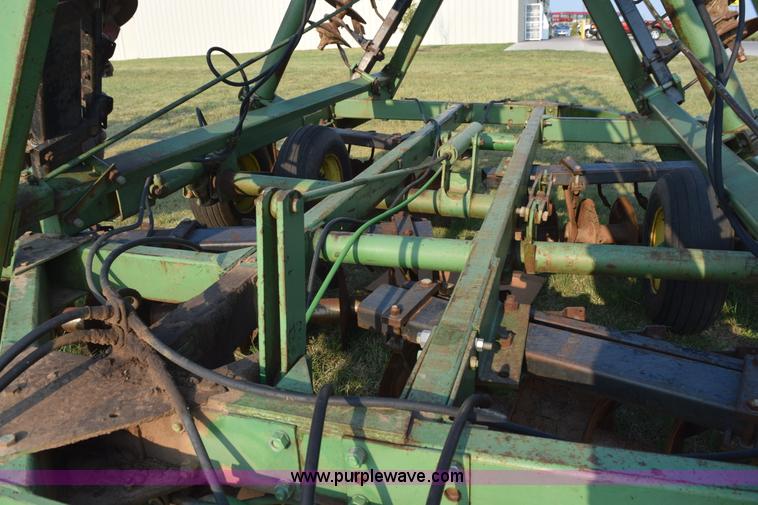 image for item L5815 John Deere 331 disk