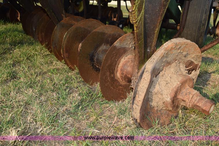 image for item L5815 John Deere 331 disk