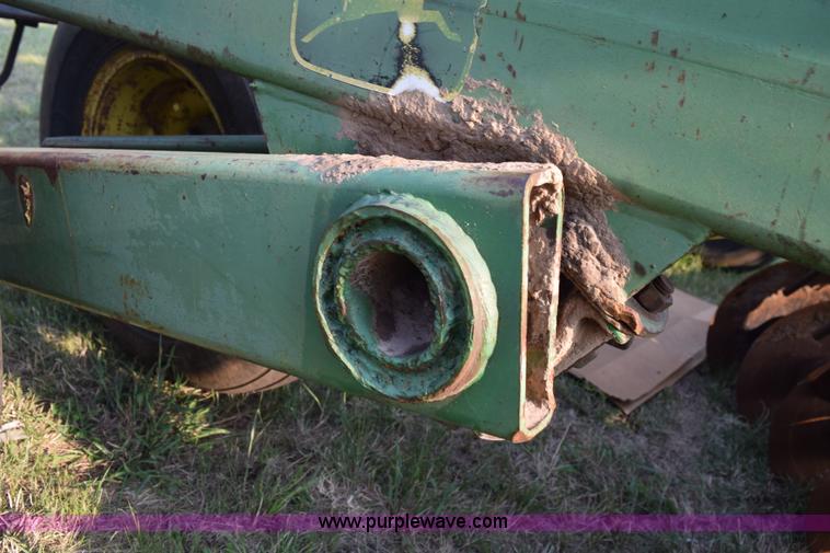 image for item L5815 John Deere 331 disk