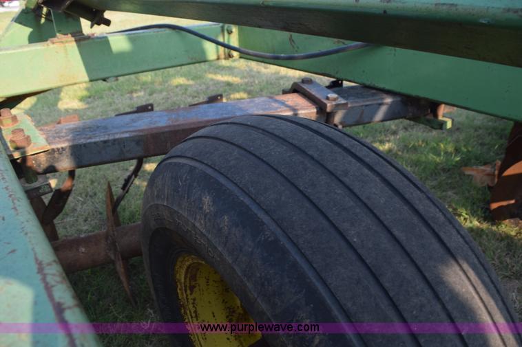 image for item L5815 John Deere 331 disk