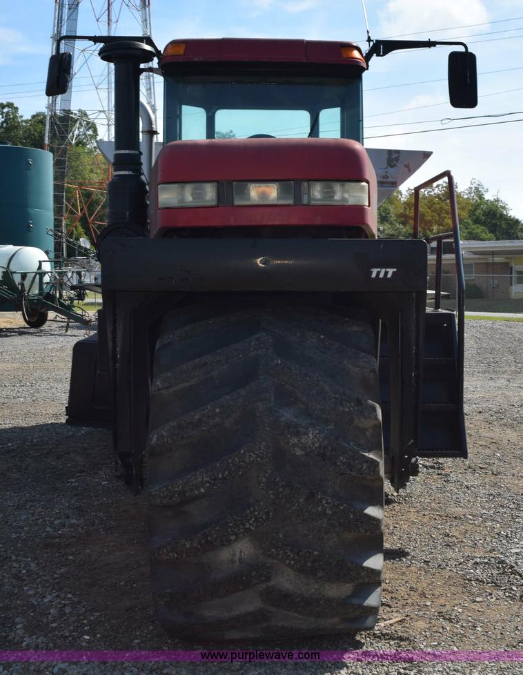 image for item L5847 2002 Case IH Titan FLX3300B self-propelled dry spreader applicator