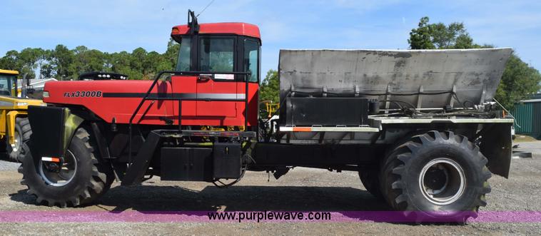 image for item L5847 2002 Case IH Titan FLX3300B self-propelled dry spreader applicator