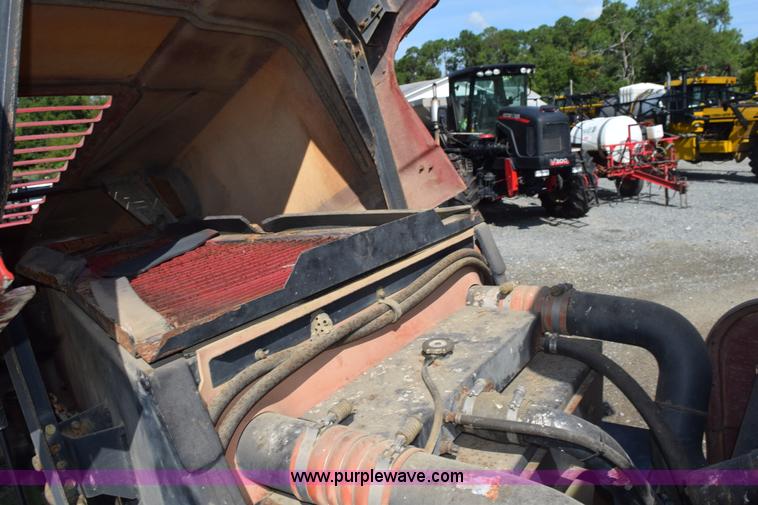 image for item L5847 2002 Case IH Titan FLX3300B self-propelled dry spreader applicator