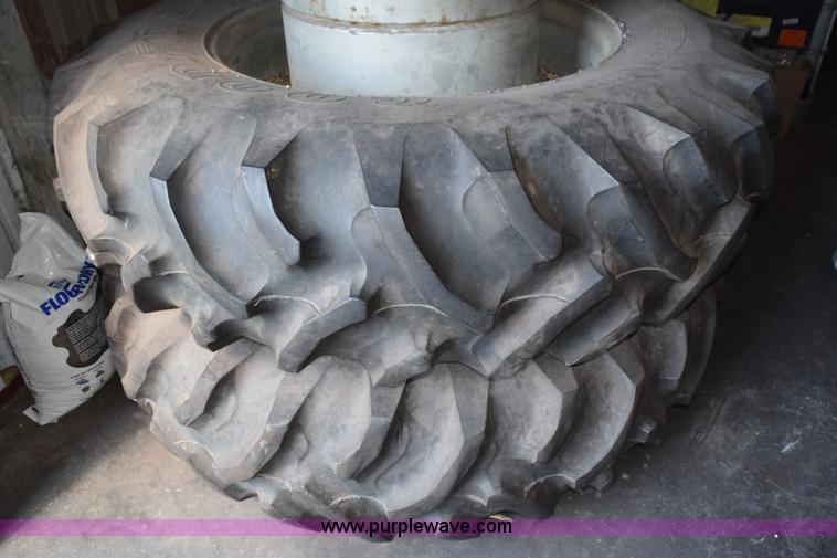 image for item L5847 2002 Case IH Titan FLX3300B self-propelled dry spreader applicator