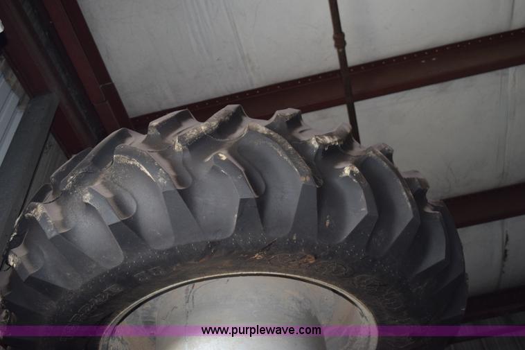 image for item L5847 2002 Case IH Titan FLX3300B self-propelled dry spreader applicator