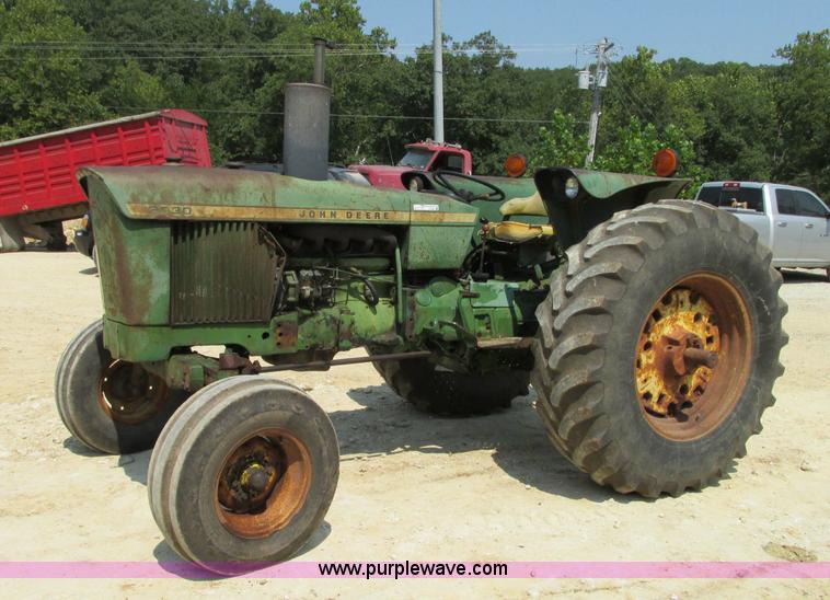 image for item R9431 John Deere 2030D tractor