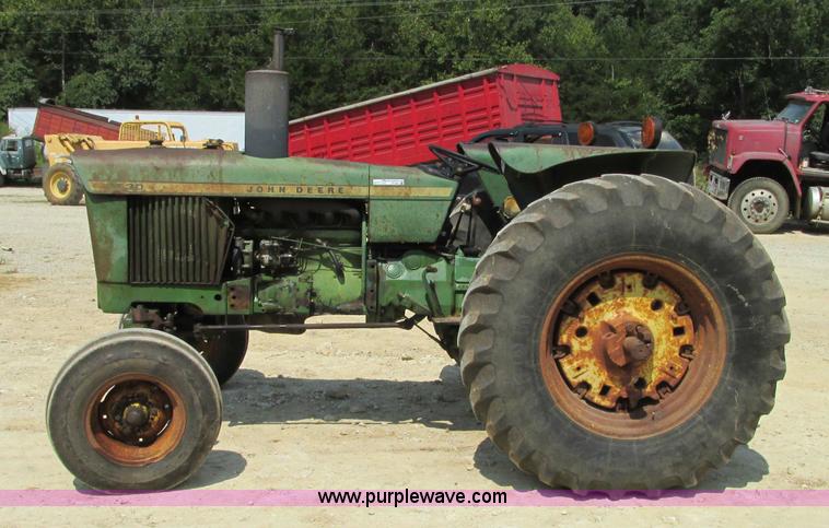 image for item R9431 John Deere 2030D tractor