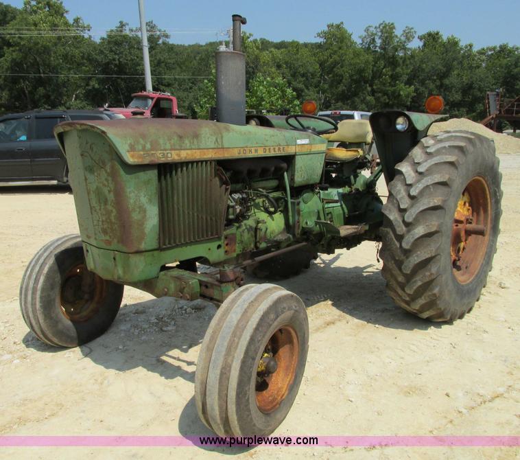 image for item R9431 John Deere 2030D tractor