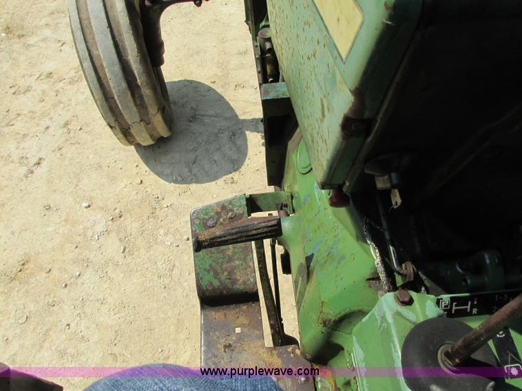 image for item R9431 John Deere 2030D tractor