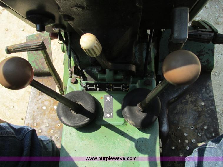 image for item R9431 John Deere 2030D tractor