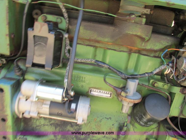 image for item R9431 John Deere 2030D tractor