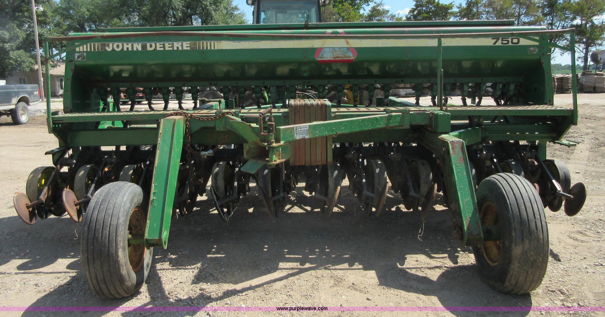 John Deere 750 grain drill in Elsmore, KS Item I2006 sold Purple Wave