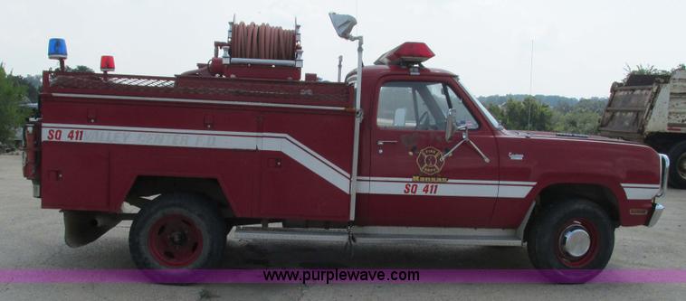 image for item AY9761 1976 Dodge Custom 200 Power Wagon fire truck