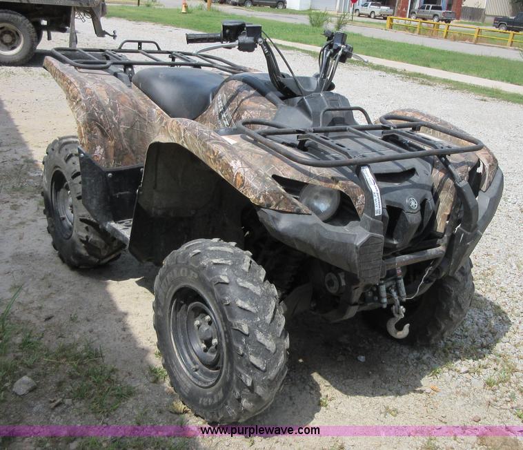 image for item AZ9117 2010 Yamaha Grizzley ATV